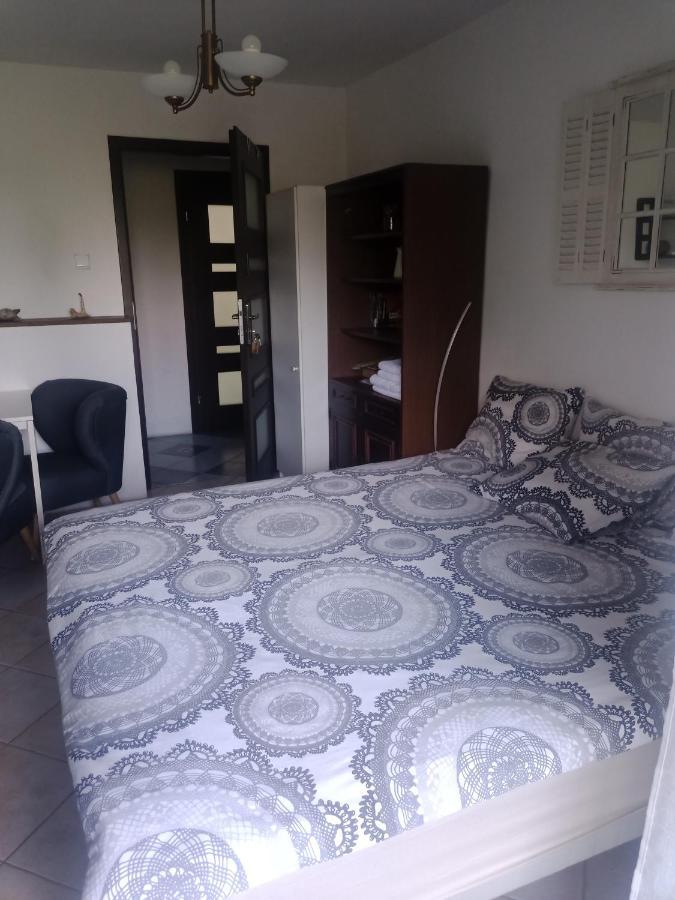 Pokoj W Domu Z Duzym Ogrodem Krakov Exteriér fotografie